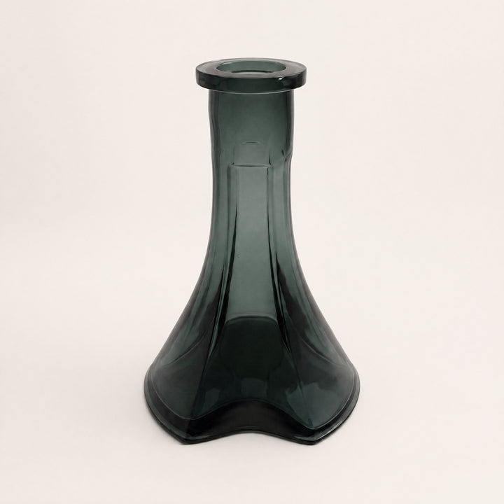 Forest Trefoil Russian shisha vase by Essentials, deep teal-green sculpted glass with three-lobed footprint, 45mm fit