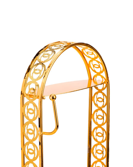 Close-up of handle on Gold Essentials Shisha Charcoal Holder