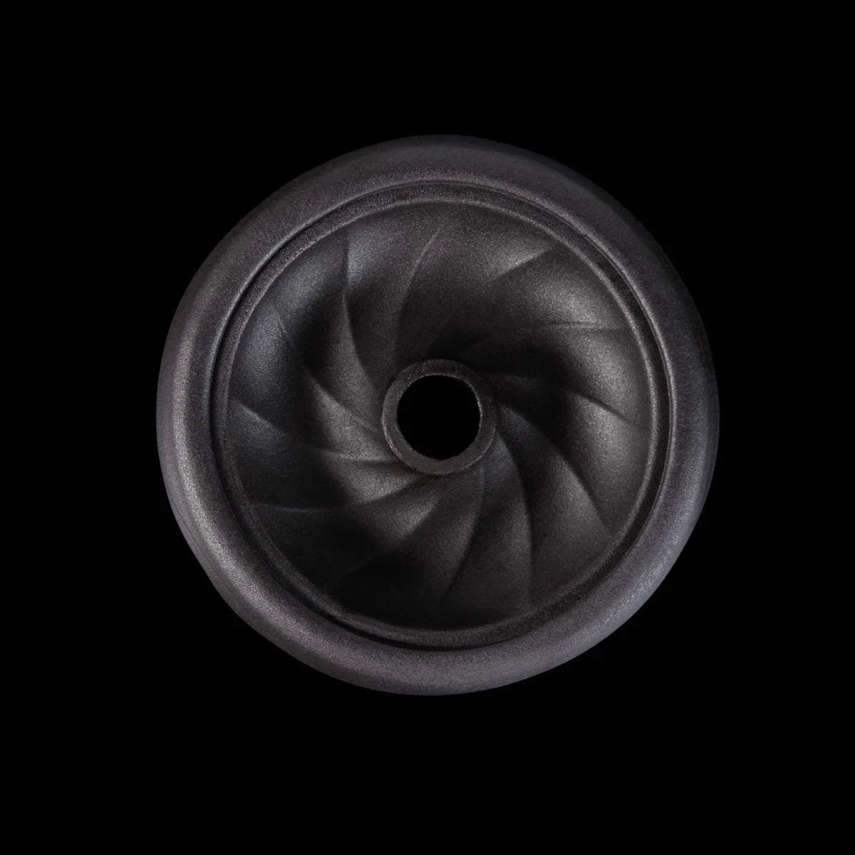 Top-down view of Kaloud Samsaris Kore Dào Short black clay phunnel bowl showing centre spire and swirl design