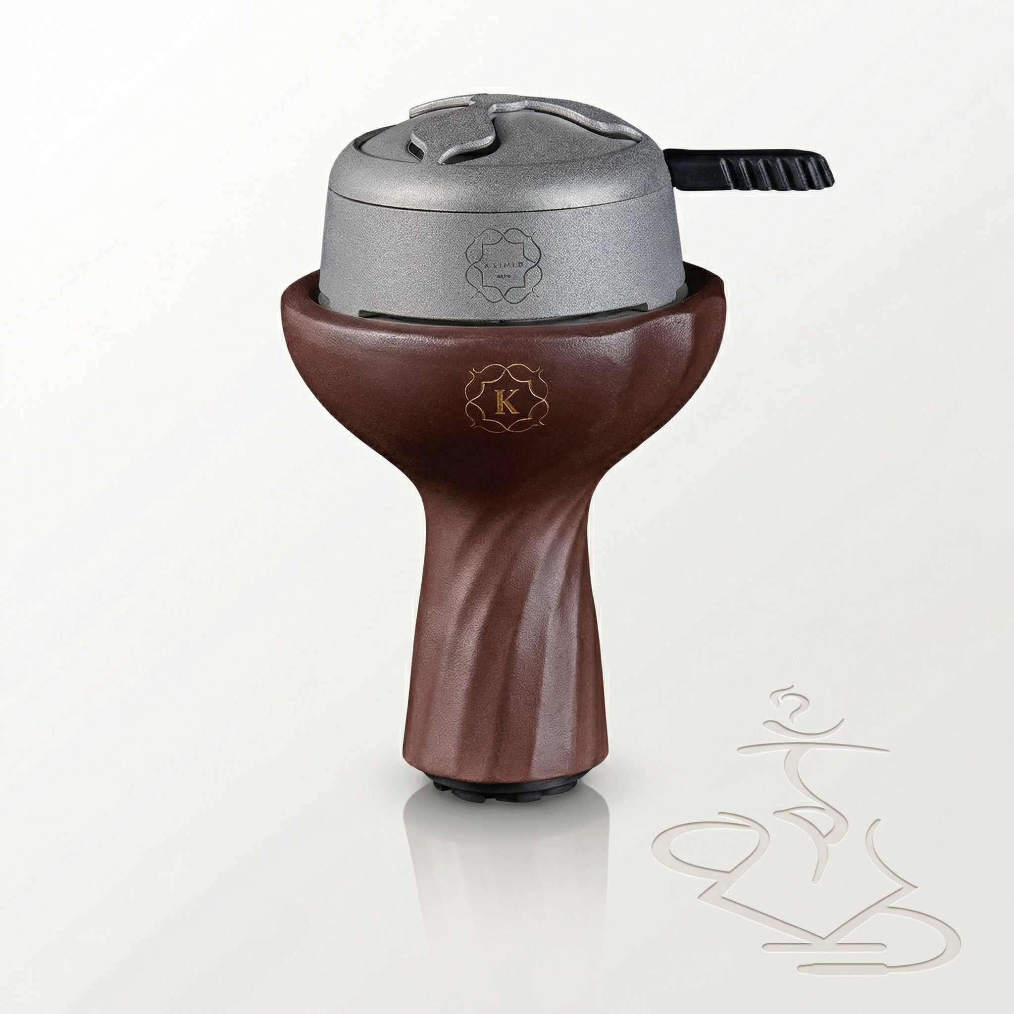Kaloud Samsaris Kore Qì red clay shisha bowl with Kaloud Lotus I+ heat management device seated flush on top in studio setting