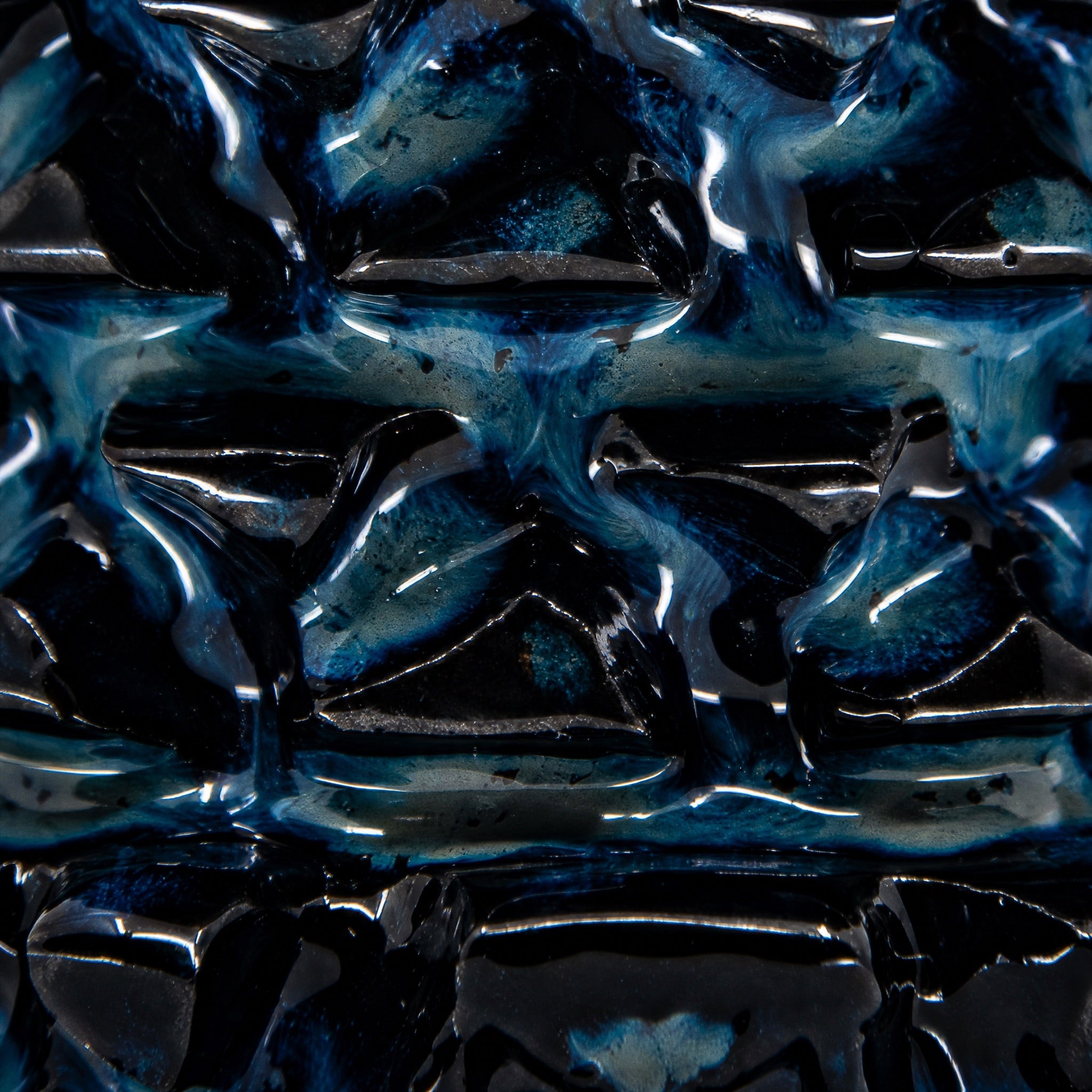 MIT Luxury Mitovation V2 Sapphire bowl macro detail of cobalt glaze with sapphire pooling across sculptural spikes