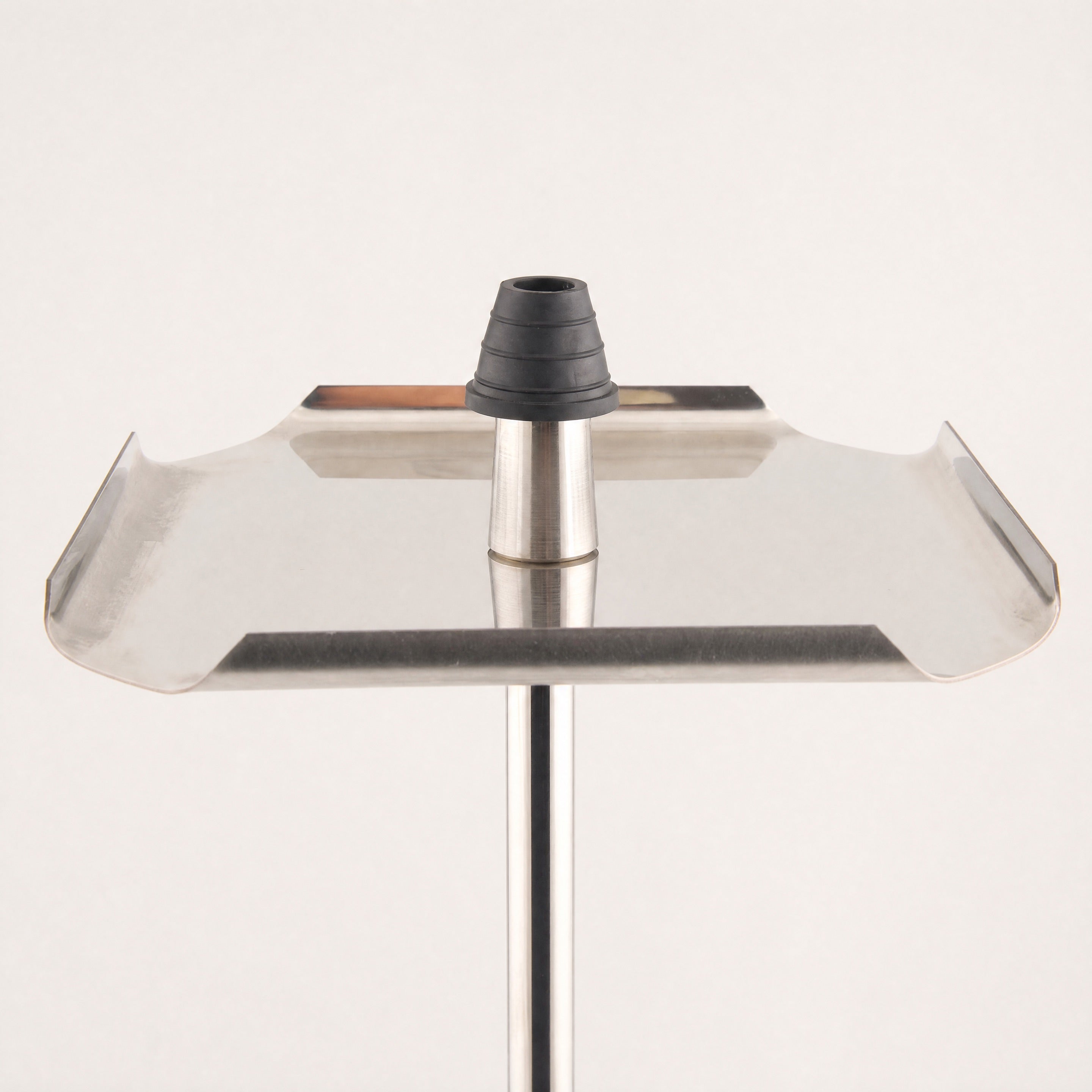 VZ Hookah Classic top assembly close-up showing brushed steel tray, central post, and bowl grommet detail.