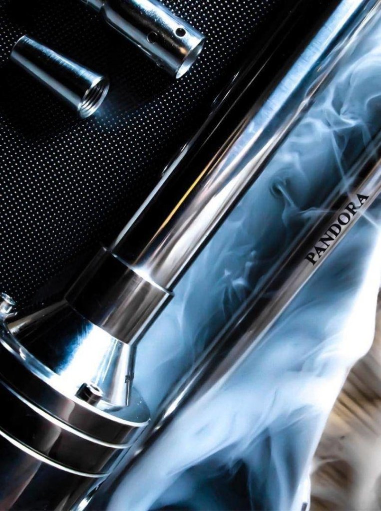 VZ Hookah - VZ Hookah - Pandora Leather - The Premium Way
